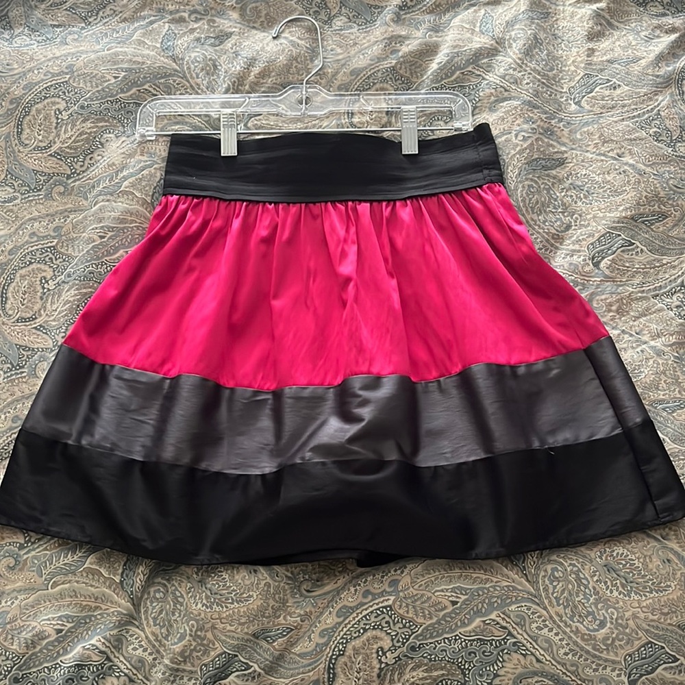 Colorblock fuschia skirt elastic waistband
